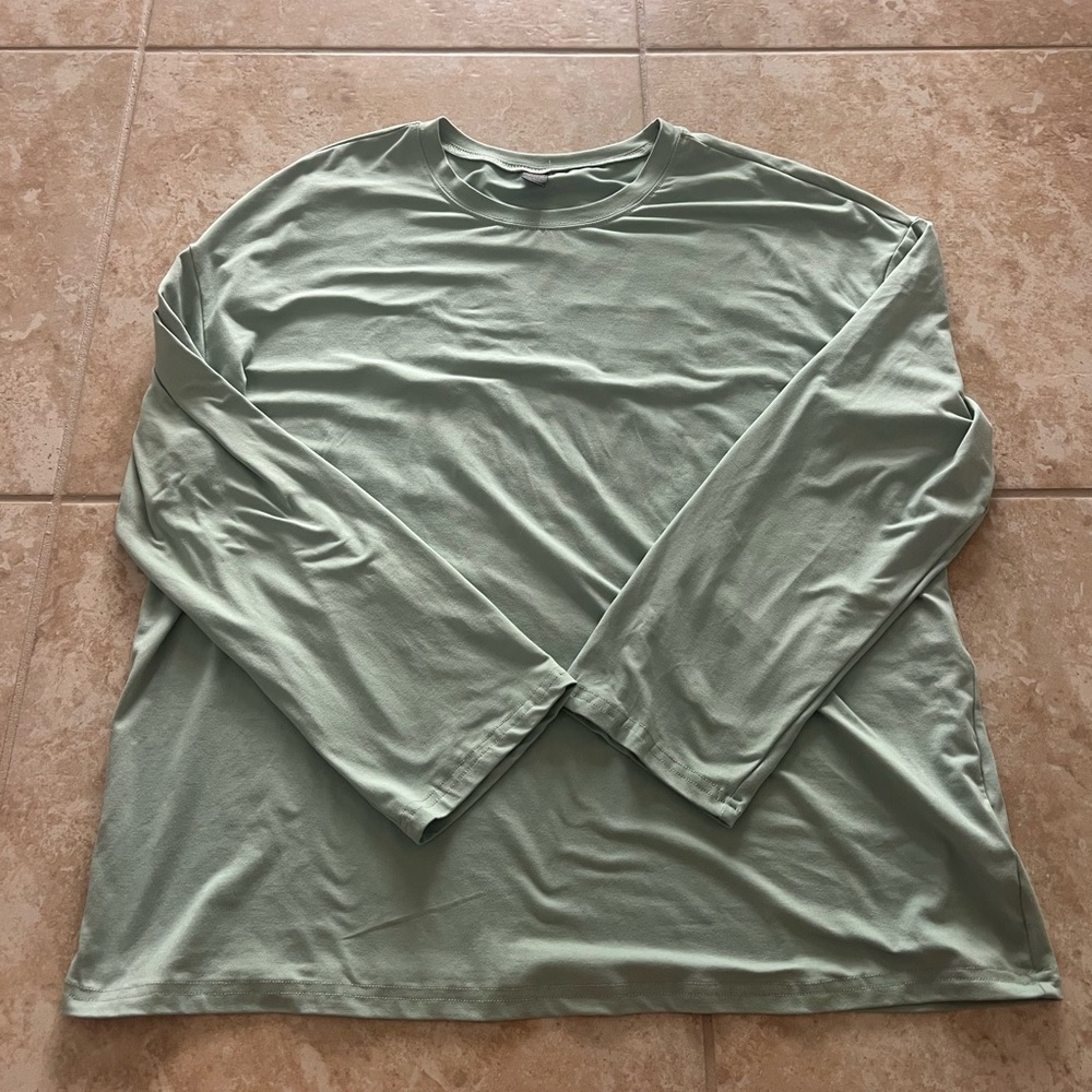 SHEIN Long Sleeve Graphic Tee “Love Yourself” Green Size L (US 8/10)